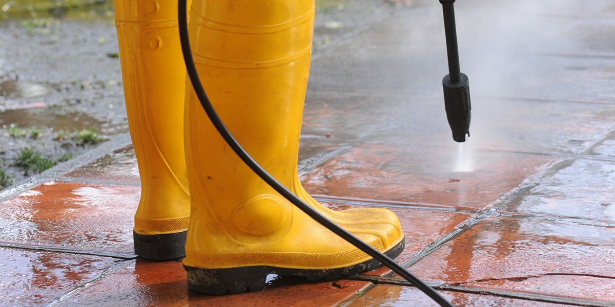 20 surfaces et objets à ne jamais nettoyer avec un nettoyeur haute pression