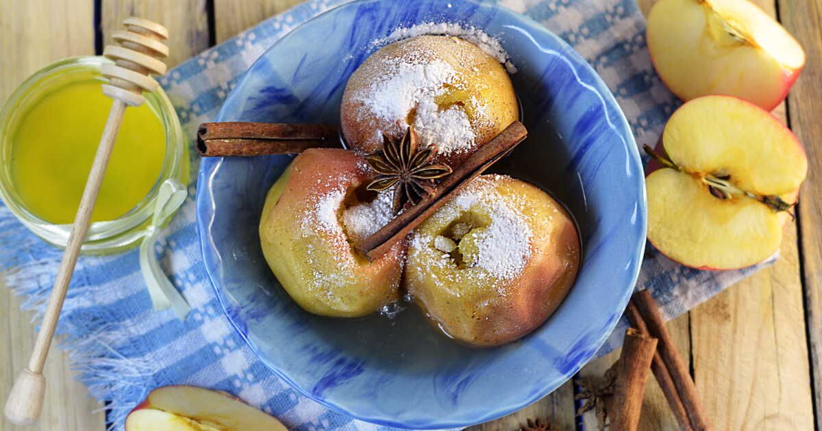 Cyril Lignac revisite le dessert avec ses irrésistibles crumbles et pommes au four