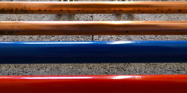 Comment peindre des tuyaux en cuivre facilement