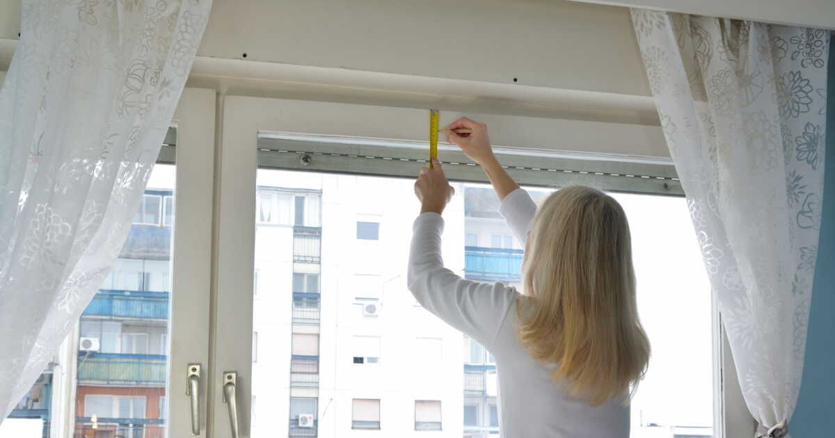 Installer des rideaux sans percer : des astuces pratiques