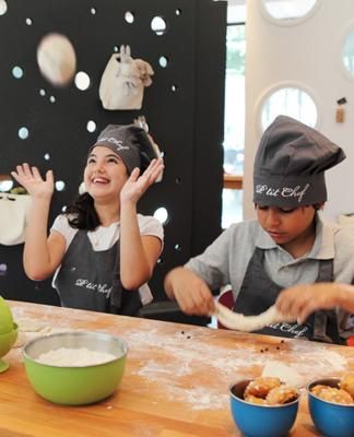 Des petits chefs en herbe à Cake l'Atelier