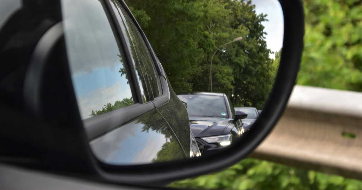 Réparer son rétroviseur cassé : mode d'emploi