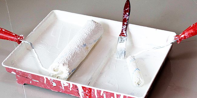 Bien choisir sa peinture pour salle de bain : guide pratique