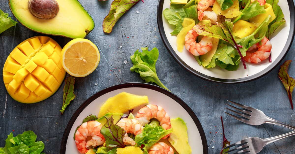 La recette ensoleillée de la salade de crevettes et mangue