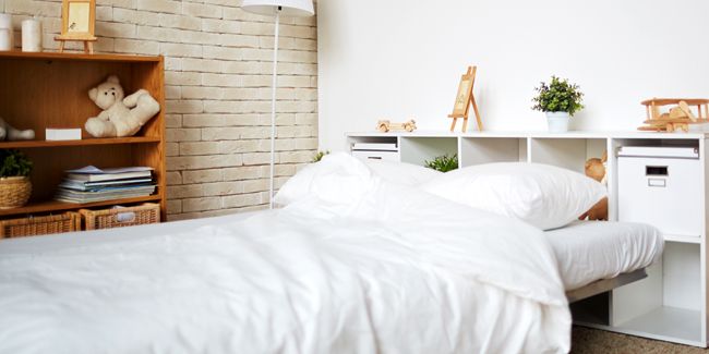 Optimiser le rangement d'une petite chambre : 12 astuces pratiques