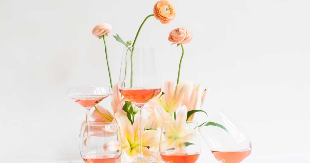 Le rosé fait son grand retour : 3 bouteilles incontournables à moins de 10 euros