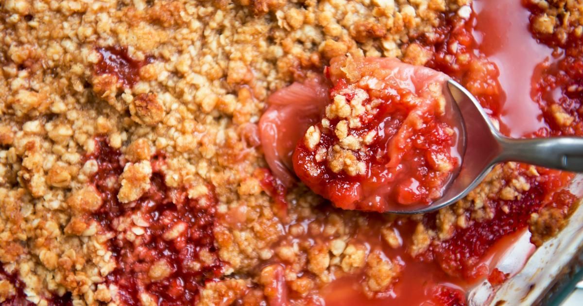 Célébrez la rhubarbe avec nos recettes de desserts irrésistibles