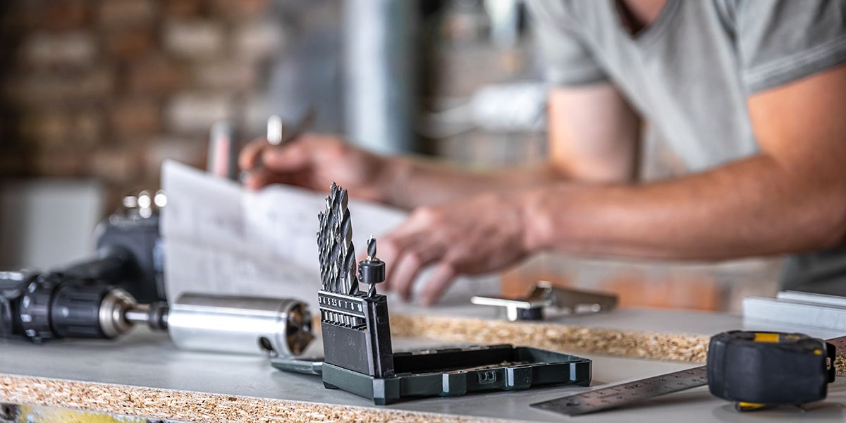 Percer du bois mélaminé : les meilleures astuces à connaître