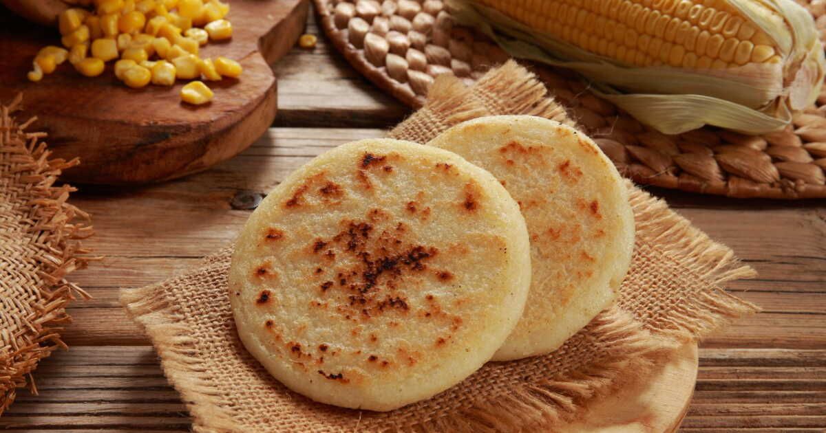 Découvrez l'arepa : la galette vénézuélienne qui révolutionne nos assiettes