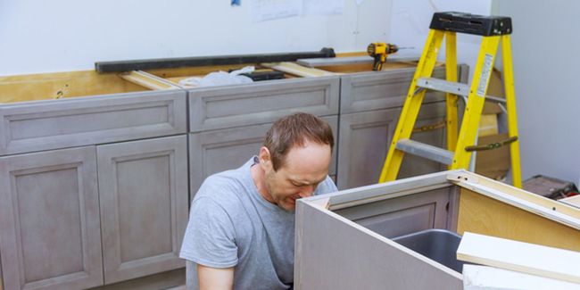 Le guide essentiel pour budgétiser votre cuisine sur mesure