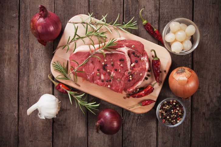 L'OMS rassure : pas besoin d'abandonner la viande malgré les craintes