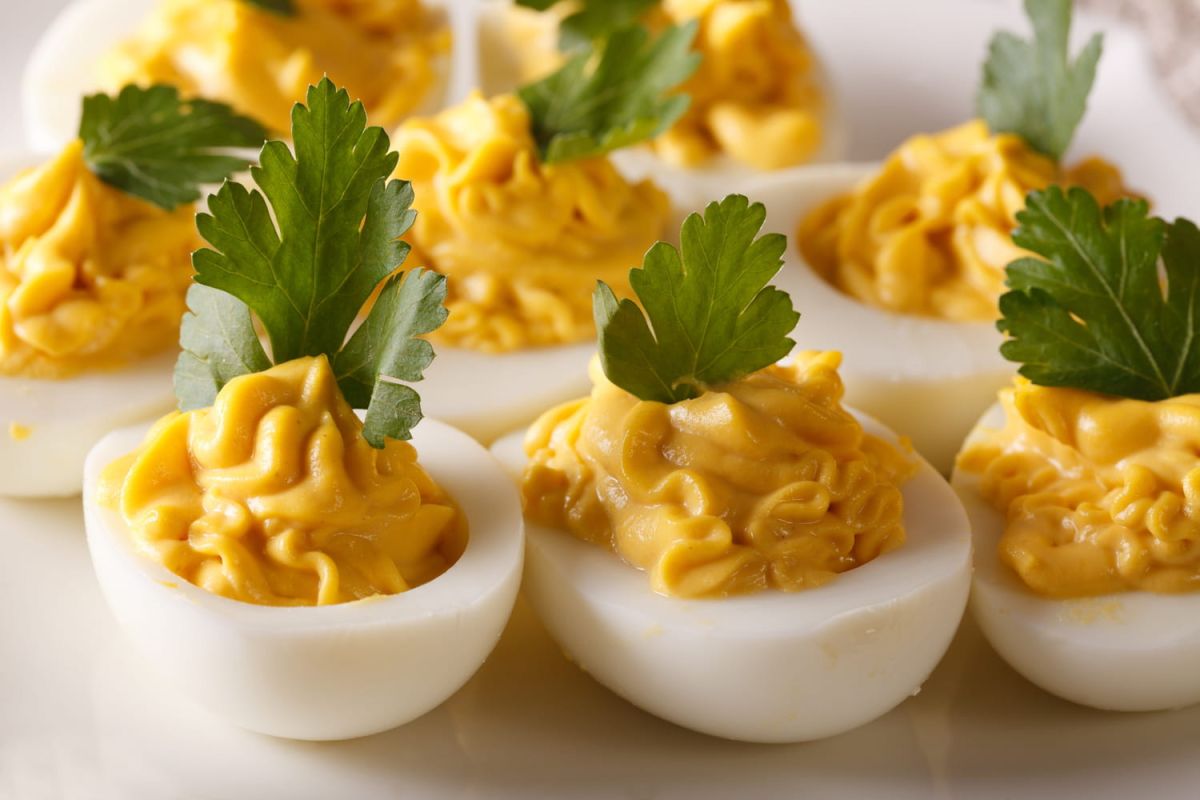 Des œufs mimosa légers et gourmands grâce à cette astuce ingénieuse