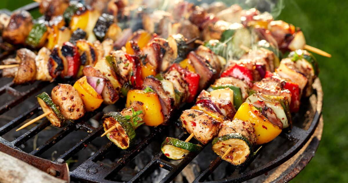 Les essentiels pour un barbecue sain : adoptez les bons gestes