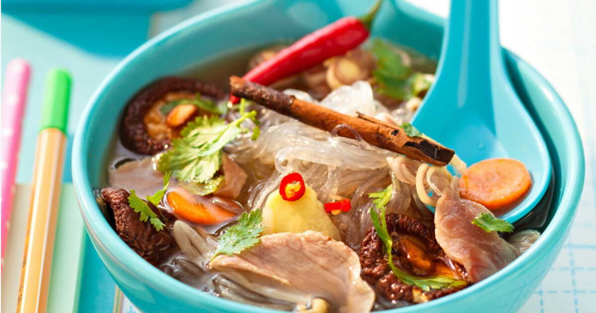 Découvrez la magie de la soupe pho de bœuf