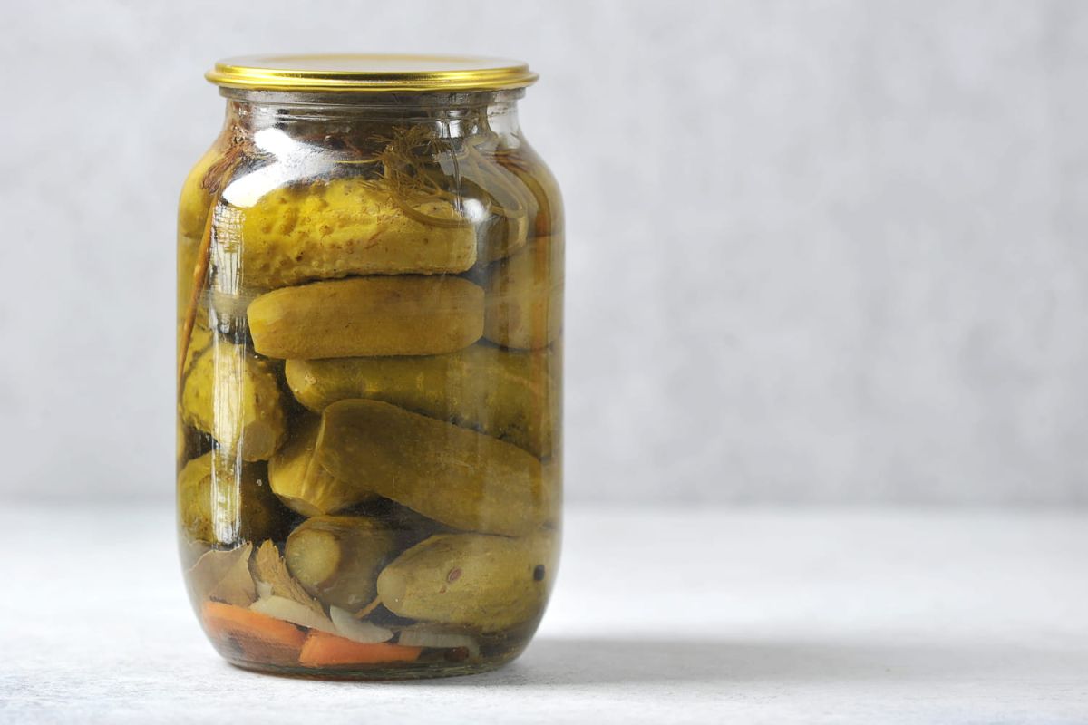 Les secrets insoupçonnés de l'eau des cornichons
