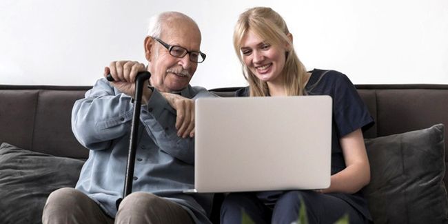 Comment choisir le bon moment pour intégrer un parent en Ehpad ?