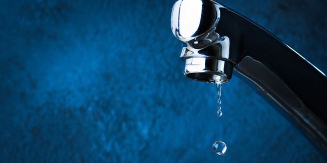 Identifier et réparer un robinet qui goutte : guide pratique